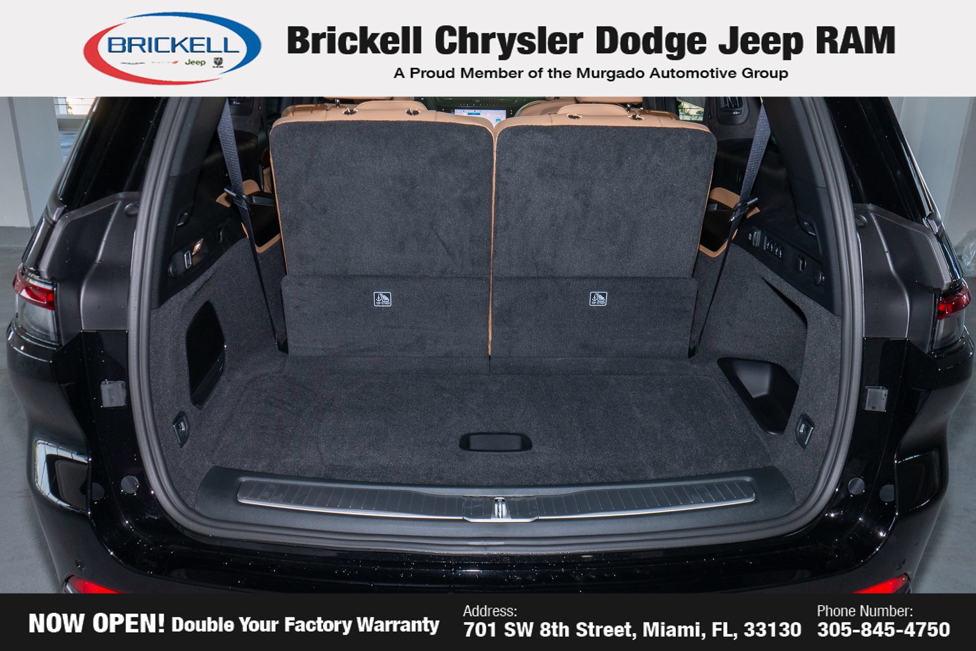 New 2026 Jeep Grand Cherokee L Summit w/ Obsidian Package AWD/4WD image 9