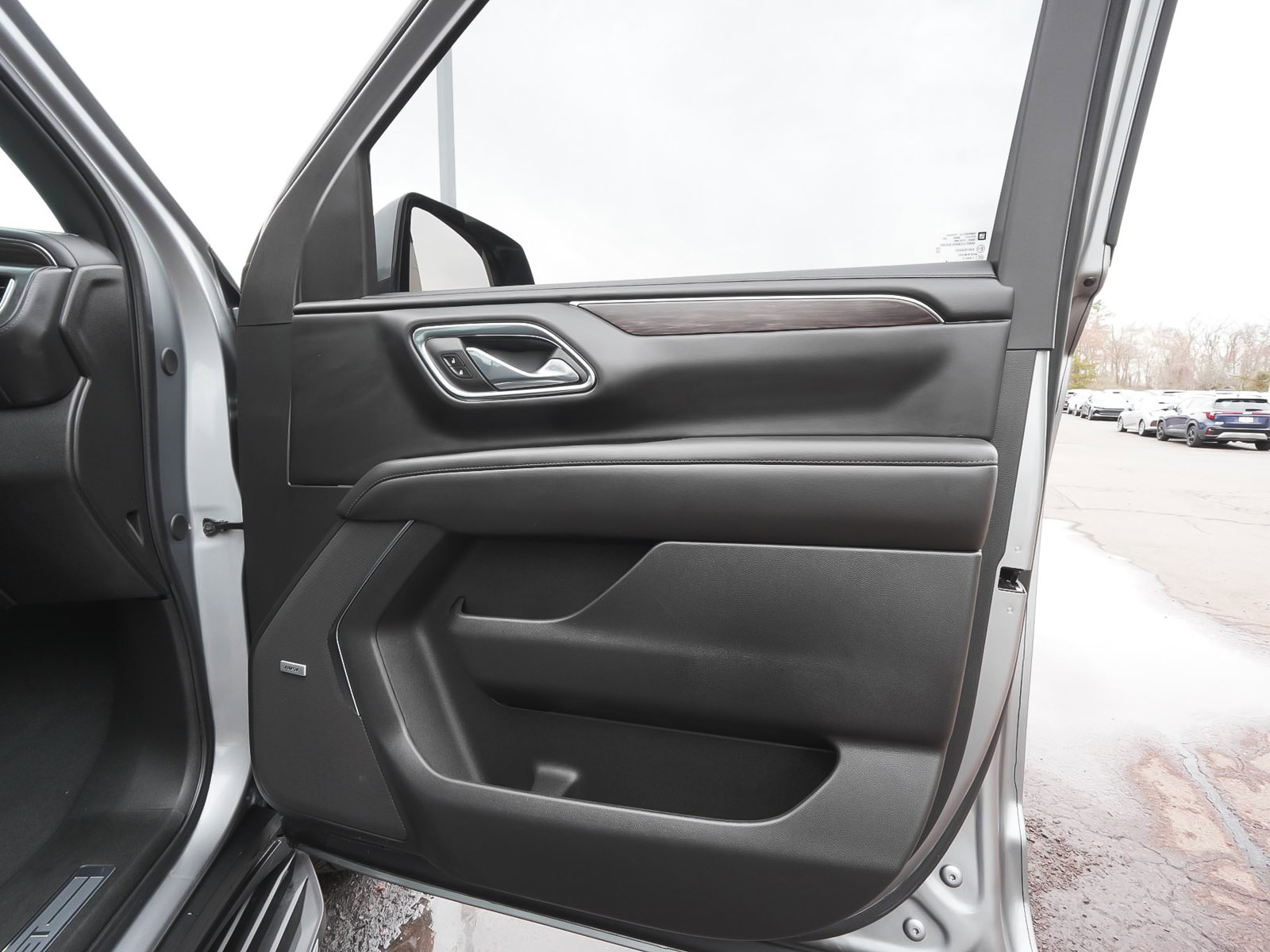 Used 2024 Chevrolet Tahoe LT w/ LT Signature Plus Package image 14