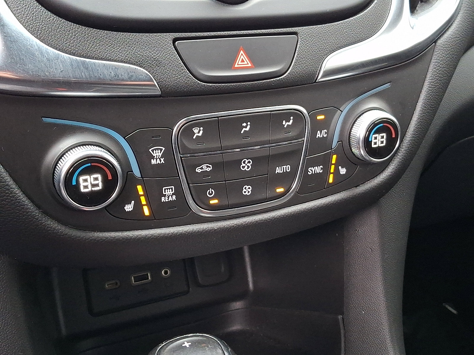 Used 2021 Chevrolet Equinox LT image 15