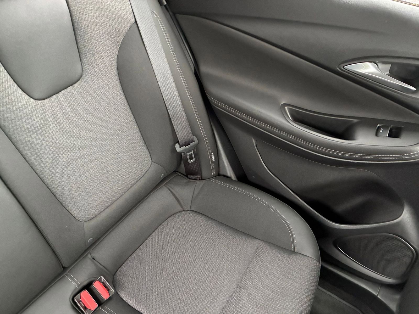 Used 2025 Buick Encore GX Preferred image 36