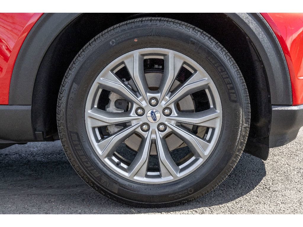 Used 2023 Ford Explorer XLT w/ Equipment Group 202A image 9