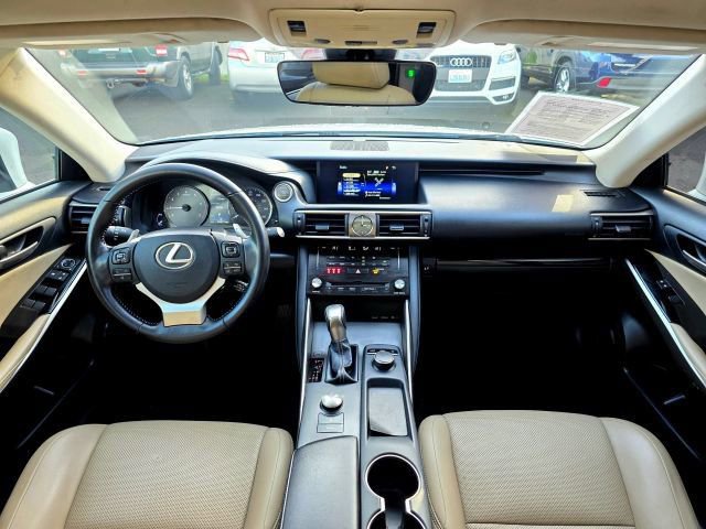 Used 2017 Lexus IS 200t image 9