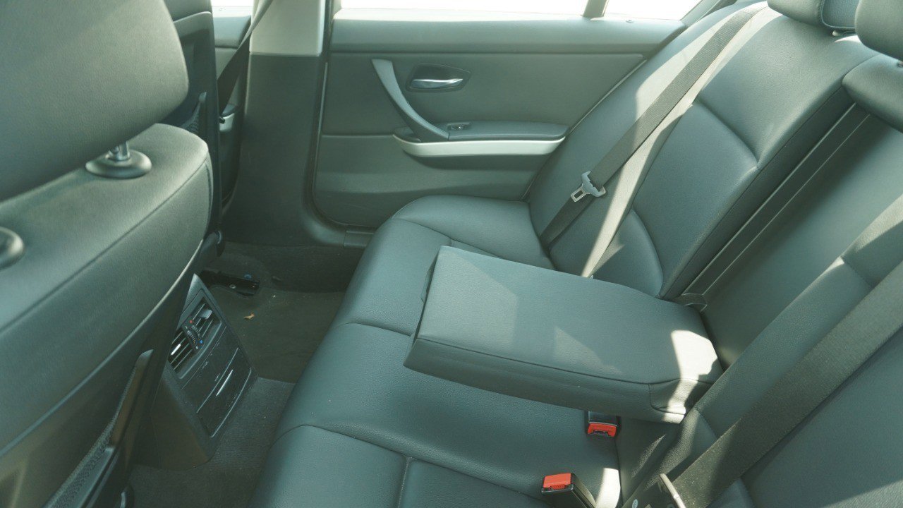 Used 2006 BMW 325i Sedan RWD image 9