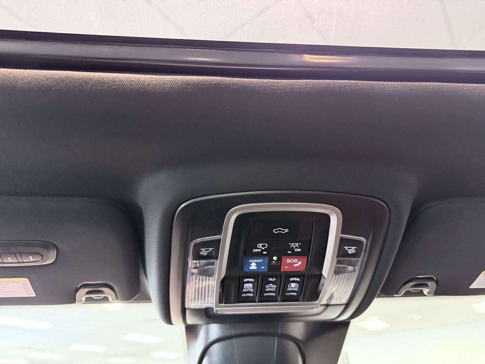 Used 2024 RAM 3500 Limited AWD/4WD image 44