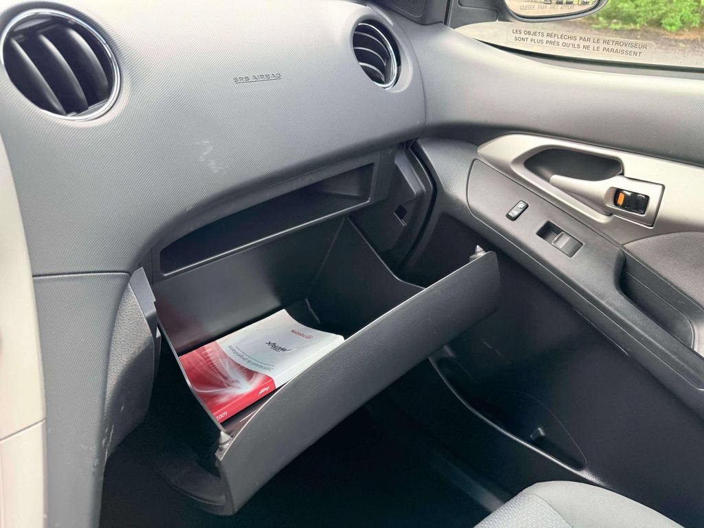 Used 2009 Toyota Matrix S FWD image 27