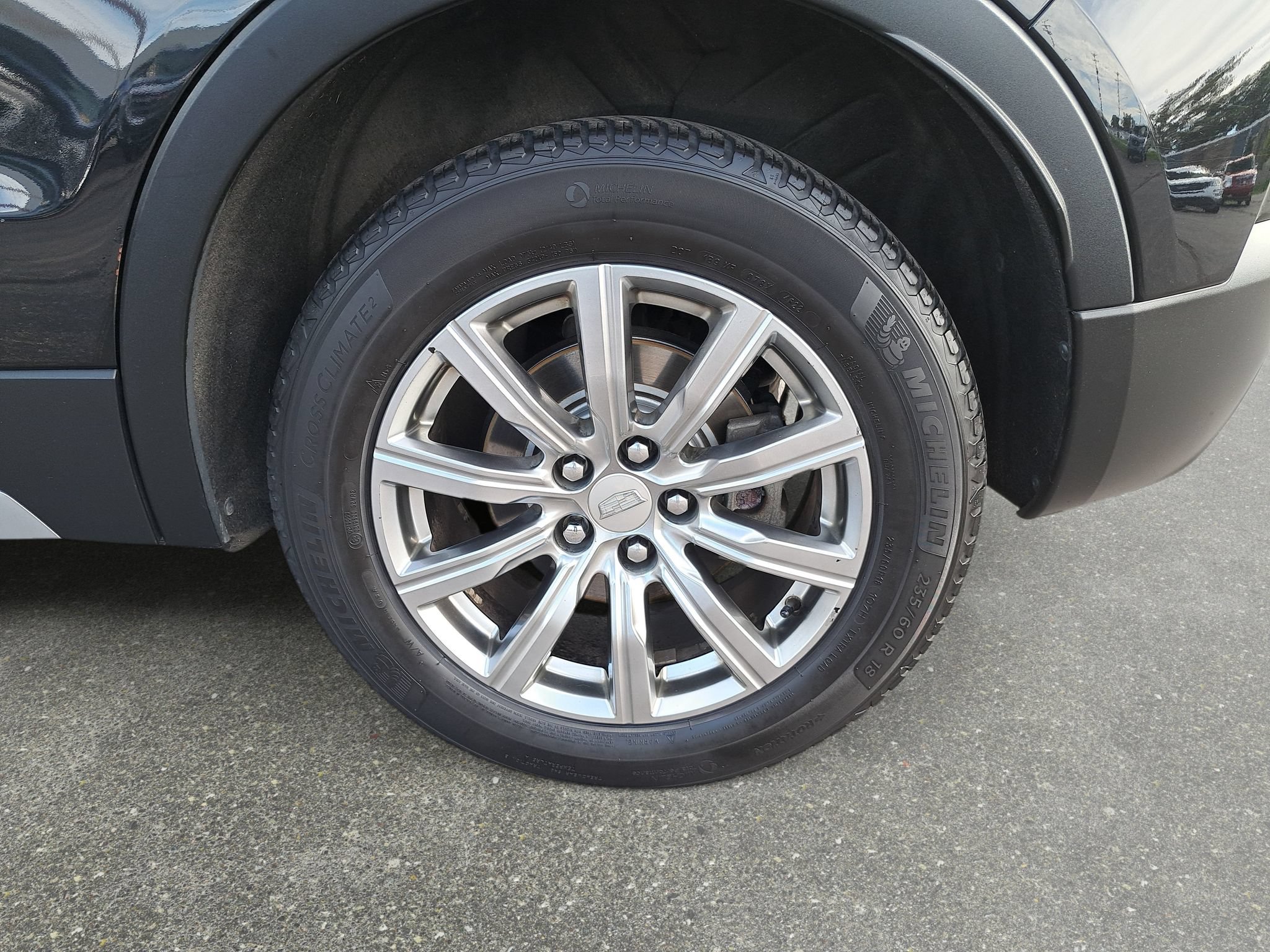 Used 2019 Cadillac XT4 Premium Luxury AWD/4WD image 33