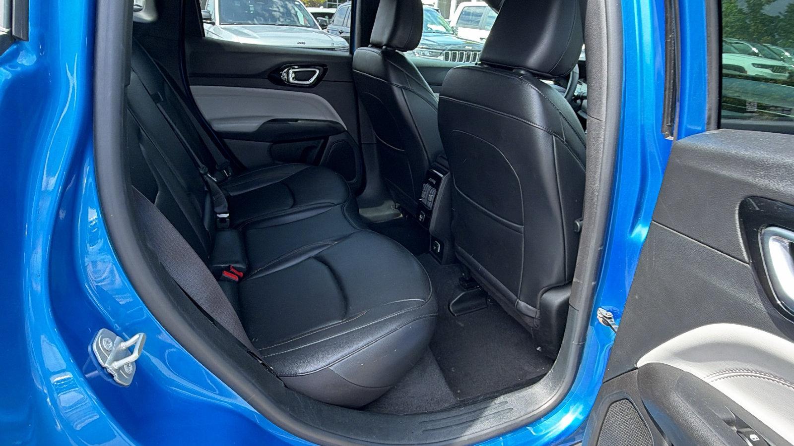 Used 2024 Jeep Compass Limited AWD/4WD image 21