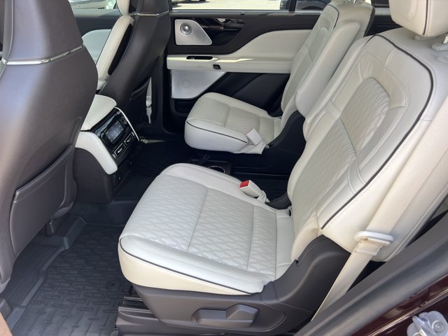 Used 2023 Lincoln Aviator Black Label w/ Dynamic Handling Package AWD/4WD image 23