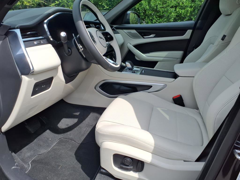 New 2026 Jaguar F-PACE R-Dynamic S image 17