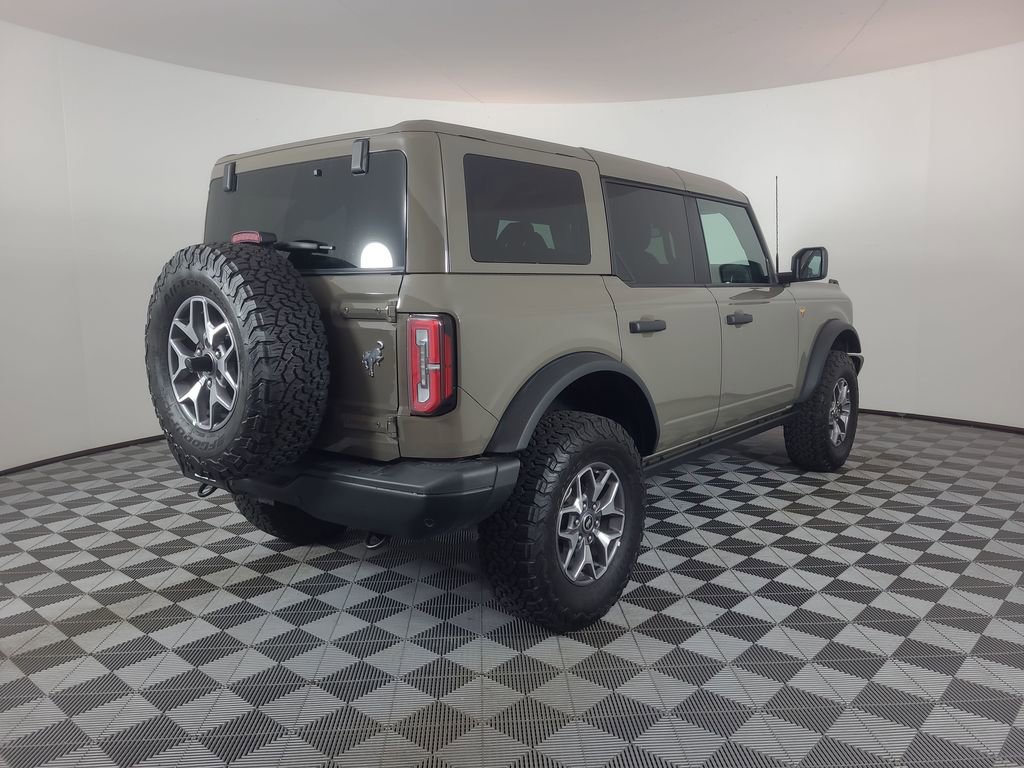 Used 2025 Ford Bronco Badlands AWD/4WD image 3