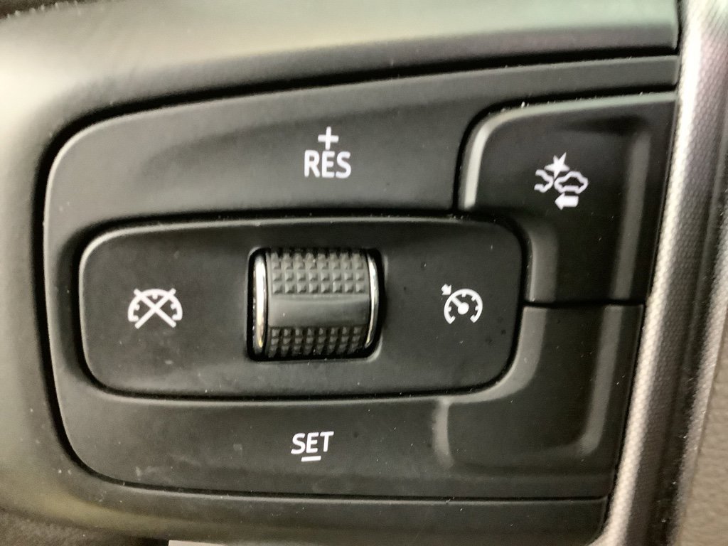 Used 2024 GMC Yukon SLE w/ Gmc Pro Safety Plus Package image 17