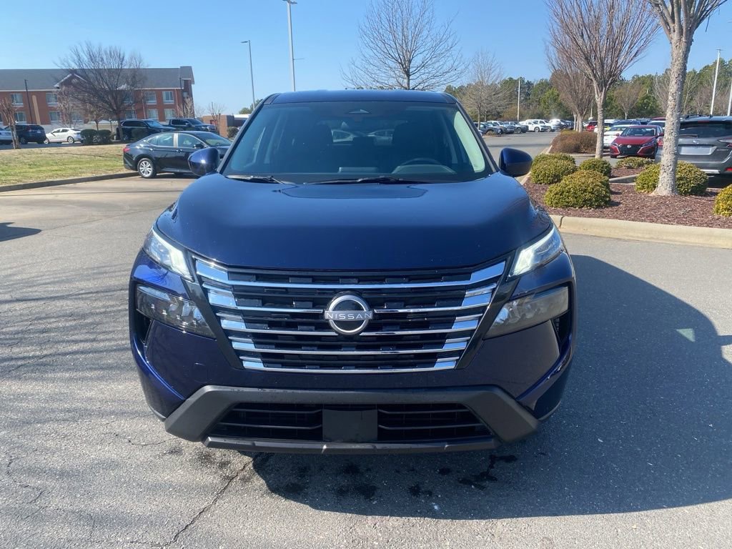 Used 2025 Nissan Rogue SV image 8