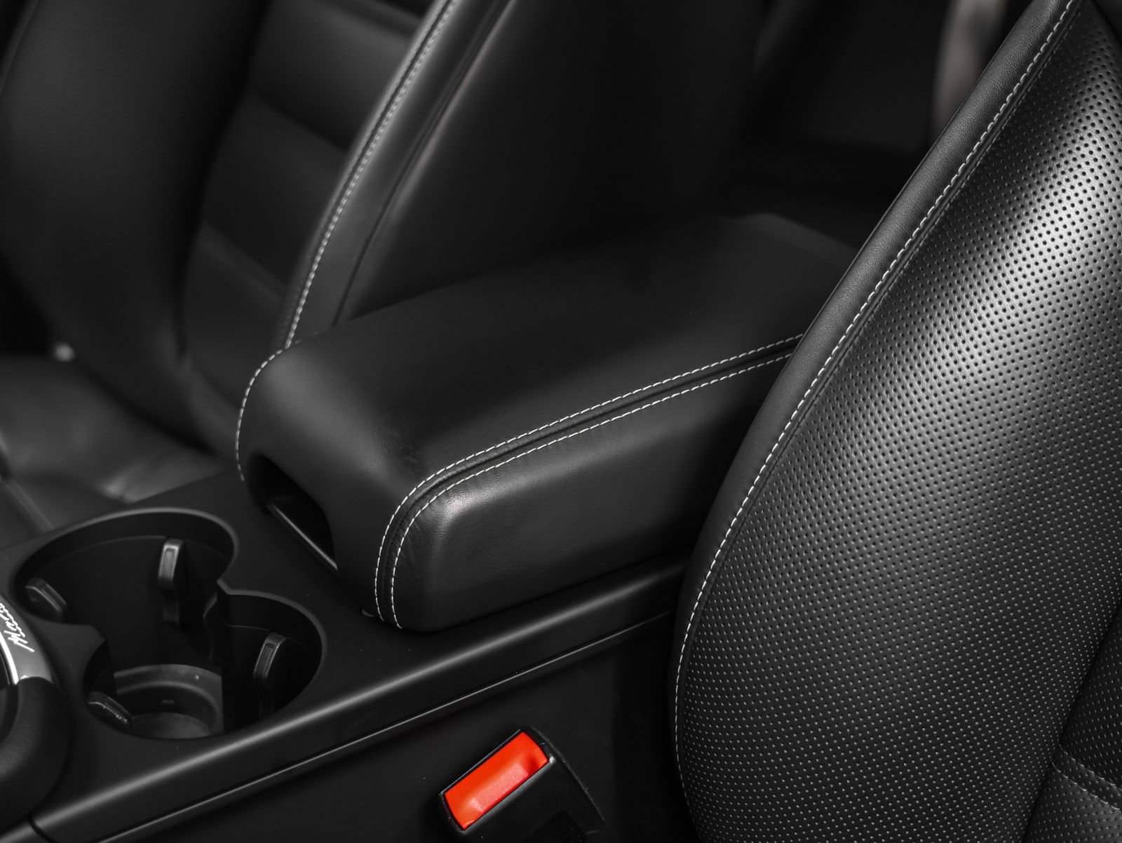 Certified 2023 Porsche Macan image 35
