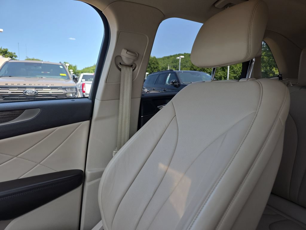 Used 2019 Lincoln MKC Reserve AWD/4WD image 40