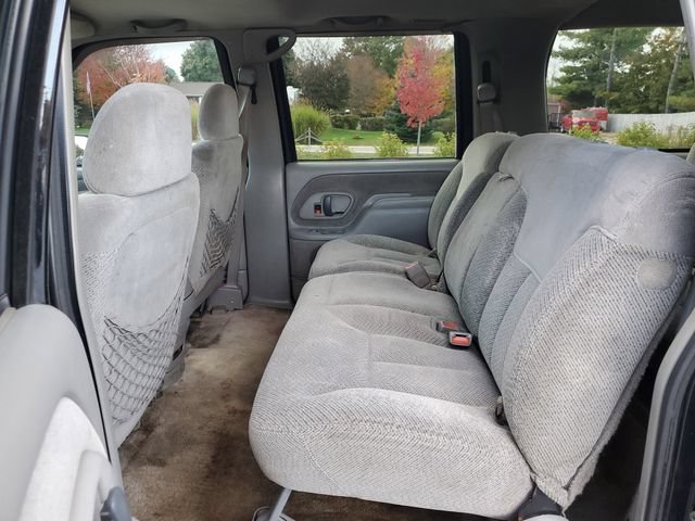 Used 1997 Chevrolet Suburban 4WD w/ Preferred Equipment Group 2 image 22