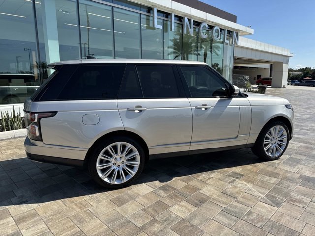 Used 2021 Land Rover Range Rover image 2