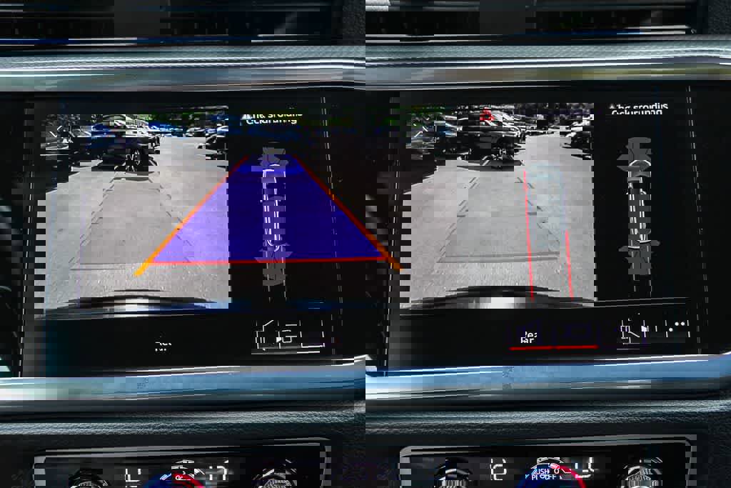 Used 2023 Audi Q3 2.0T Premium w/ Convenience Package AWD/4WD image 23