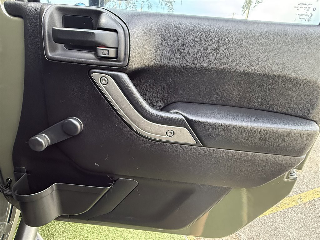 Used 2015 Jeep Wrangler Unlimited Sport image 21