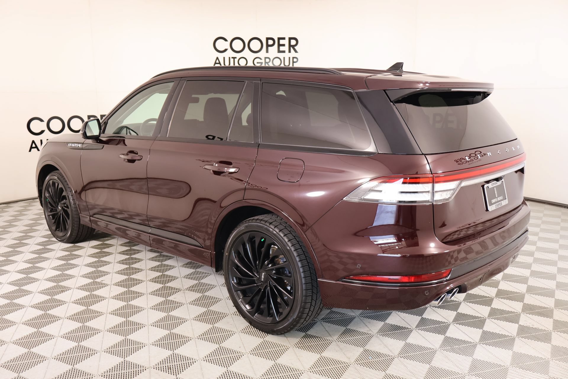 Certified 2023 Lincoln Aviator Reserve w/ Equipment Group 201A AWD/4WD image 25
