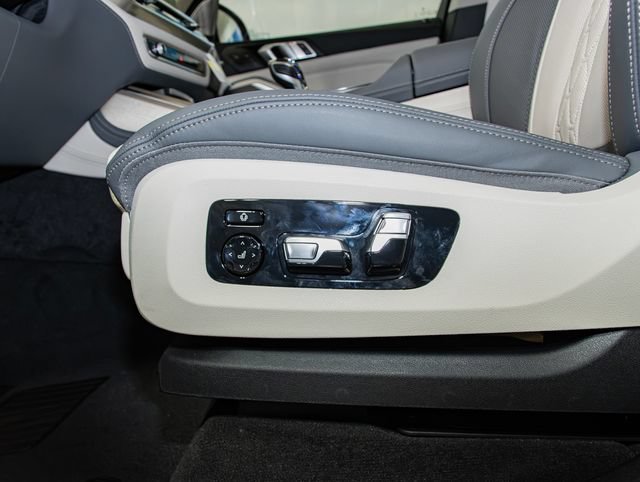 New 2026 BMW ALPINA XB7 AWD/4WD image 15