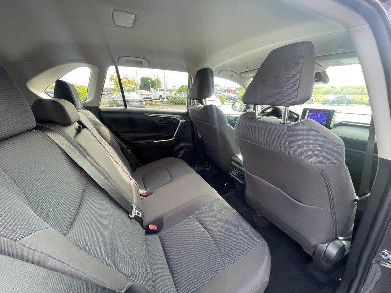 Used 2023 Toyota RAV4 LE AWD/4WD image 14