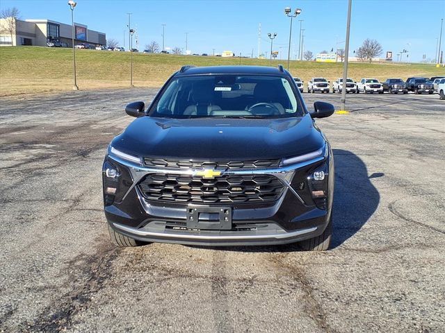 Used 2025 Chevrolet Trax LT w/ LT Convenience Package image 46