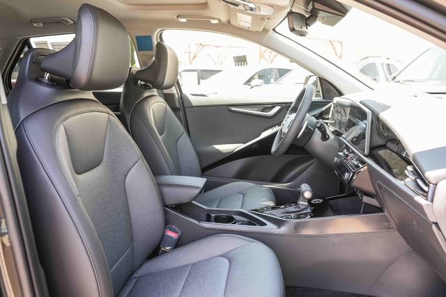 New 2026 Kia Niro SX Touring FWD image 9