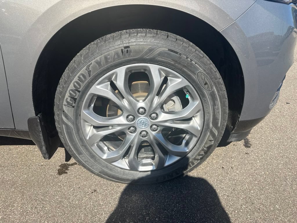 Used 2018 Buick Enclave Avenir w/ Avenir Technology Package AWD/4WD image 8