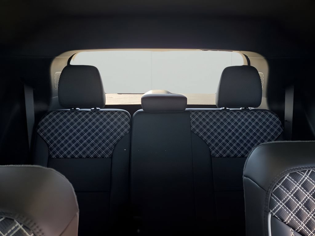 New 2026 GMC Acadia Denali w/ Super Cruise Package FWD image 26