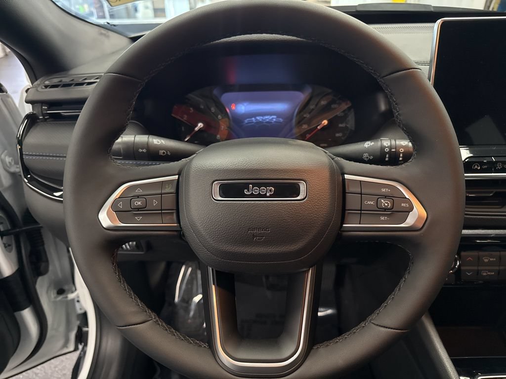 New 2026 Jeep Compass Latitude AWD/4WD image 17