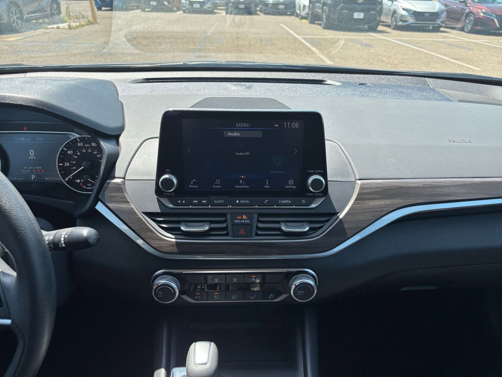 Used 2025 Nissan Altima 2.5 SV FWD image 17