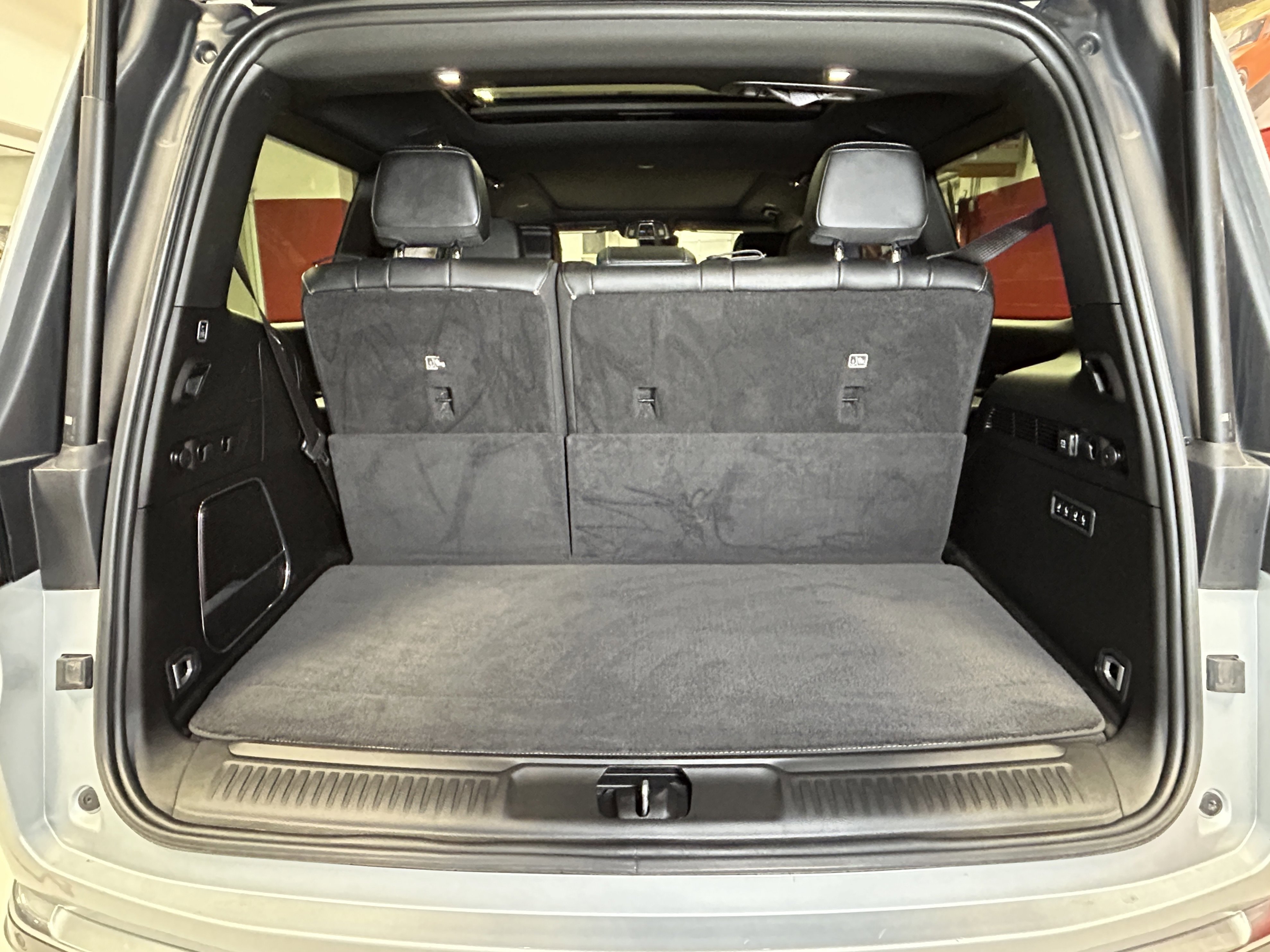 Certified 2022 Jeep Wagoneer Series III w/ Premium Group I image 9