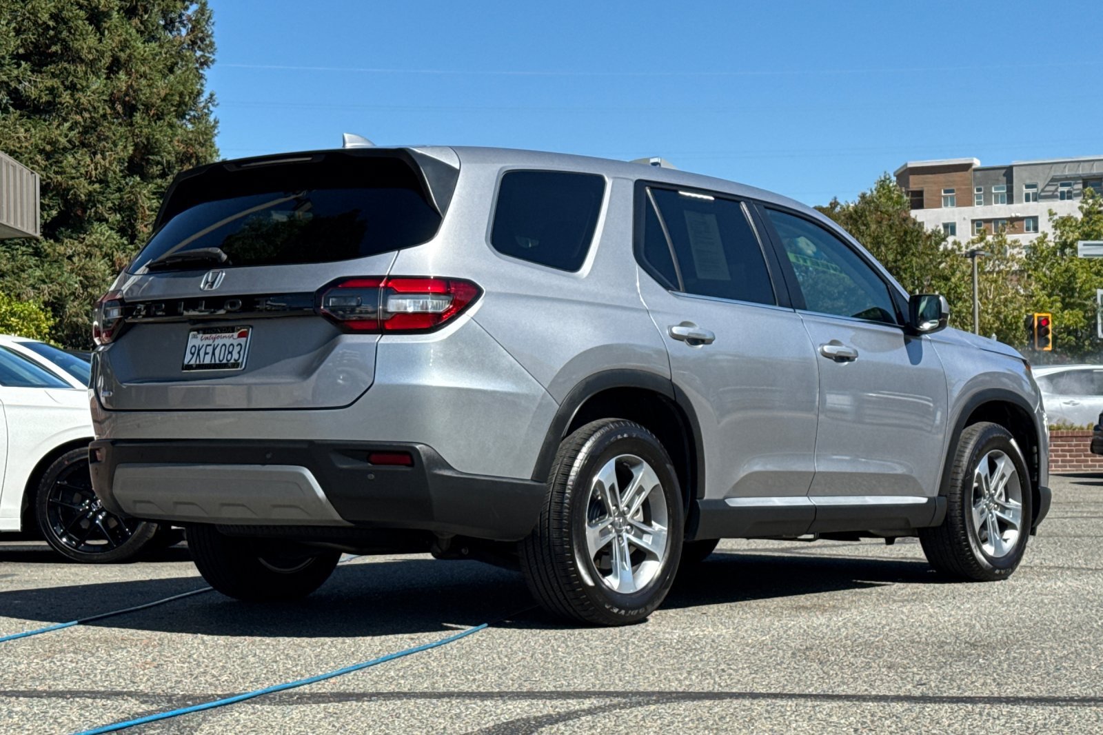 Used 2024 Honda Pilot EX-L image 4