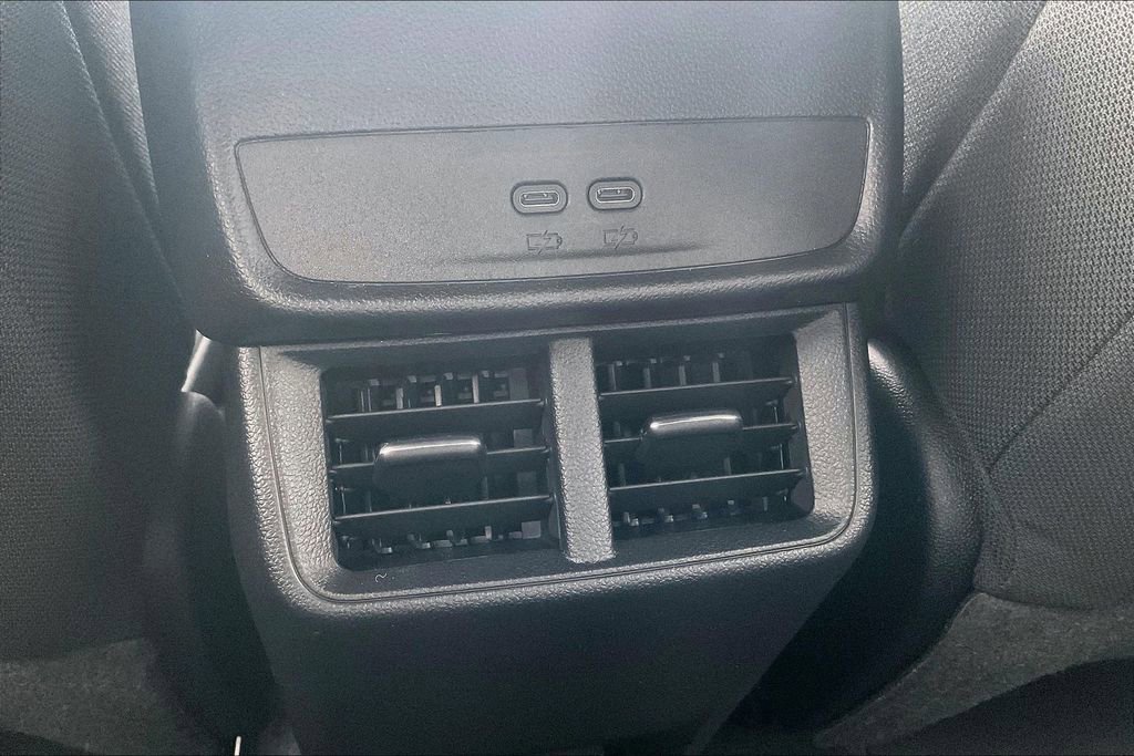 Used 2026 Chevrolet Equinox LT w/ LPO, Floor Liner Package FWD image 12