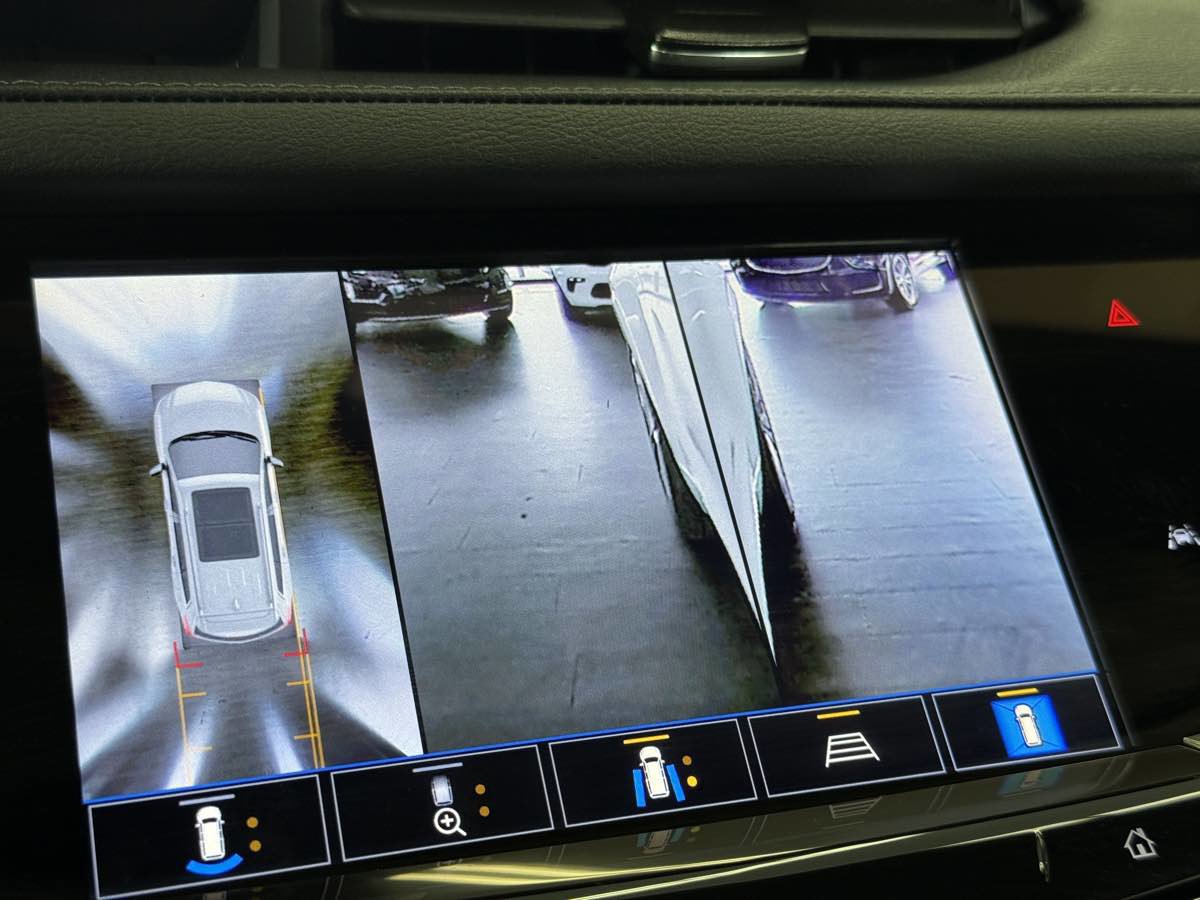 Used 2024 Cadillac XT6 Premium Luxury w/ Technology Package image 73