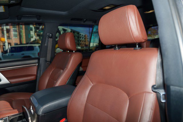 Used 2021 Toyota Land Cruiser image 12