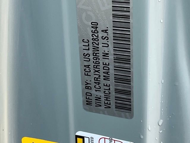 Used 2024 Jeep Wrangler Unlimited Rubicon 4xe image 36