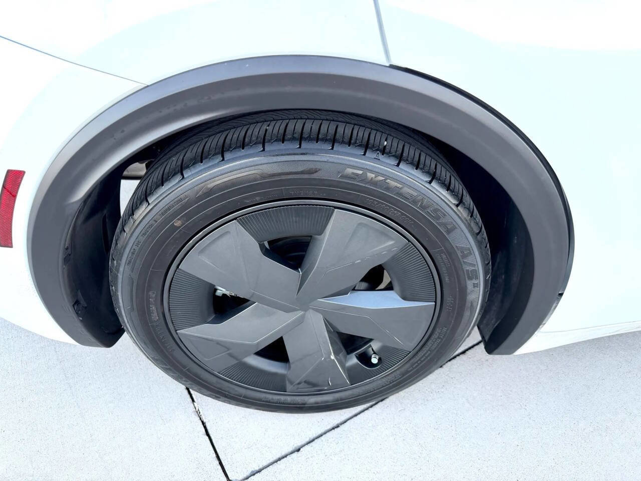 Used 2024 Toyota Prius LE image 10