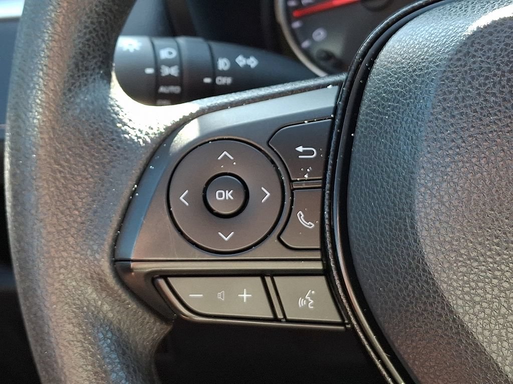 Used 2020 Toyota RAV4 XLE AWD/4WD image 23