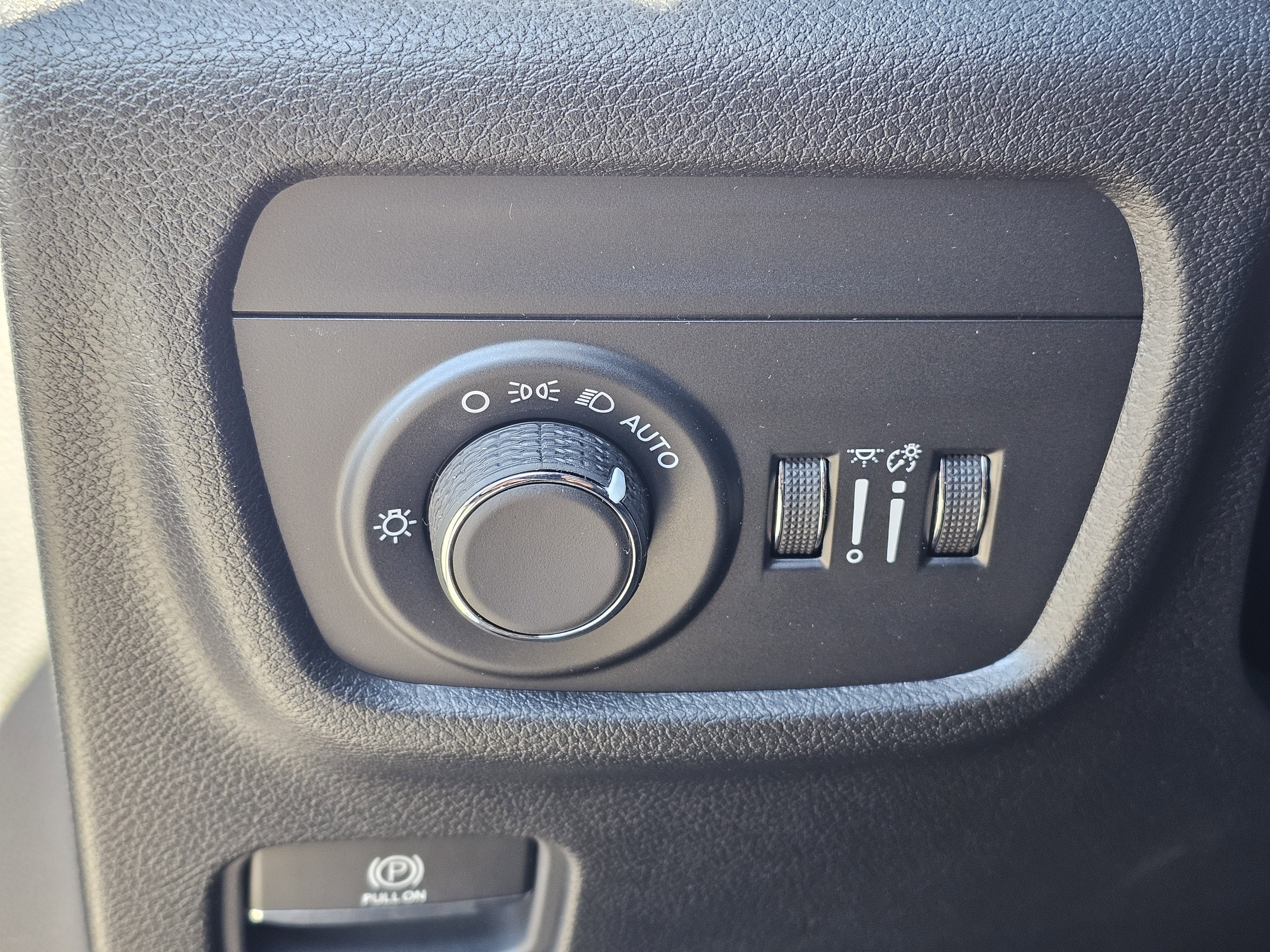 New 2024 Jeep Grand Cherokee Laredo X w/ Luxury Tech Group I image 17