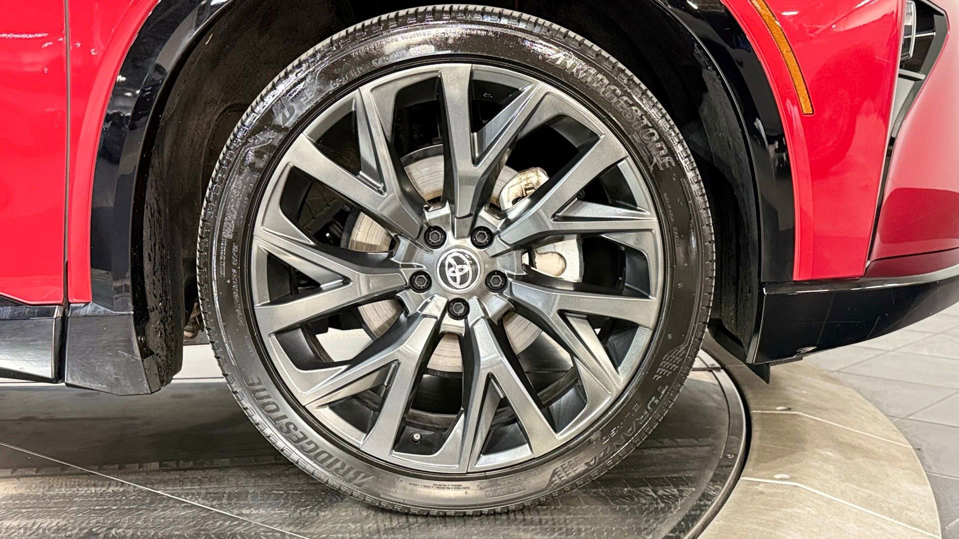 Used 2025 Toyota Crown Signia w/ Advanced Technology Package AWD/4WD image 27