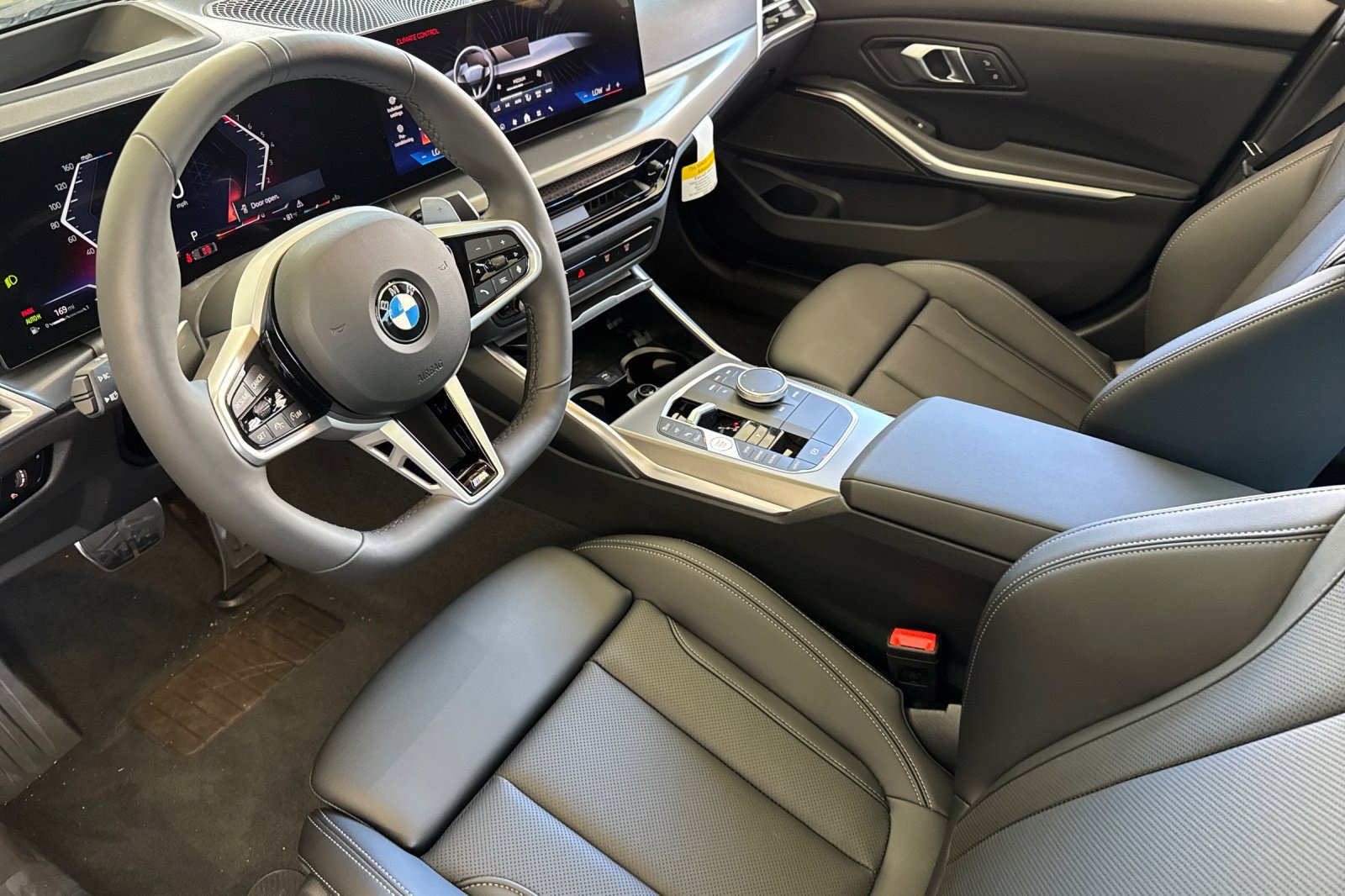 New 2026 BMW 330i xDrive Sedan w/ M Sport Package AWD/4WD image 4