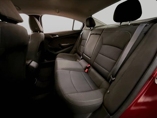 Used 2018 Chevrolet Cruze LT w/ Convenience Package FWD image 25