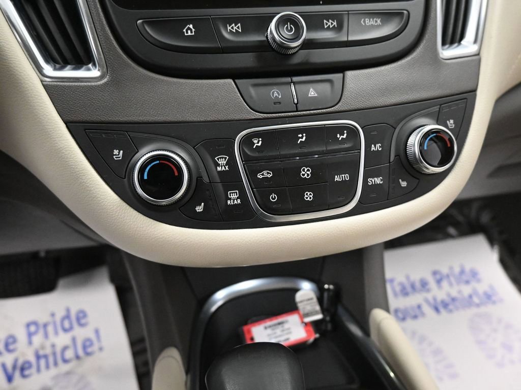 Used 2024 Chevrolet Malibu LT image 39