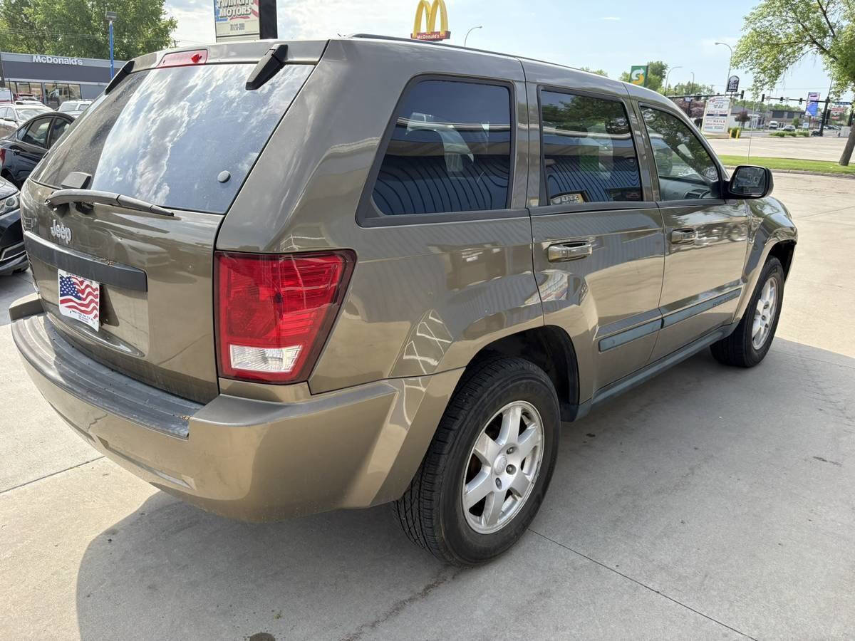 Used 2008 Jeep Grand Cherokee Laredo RWD image 6