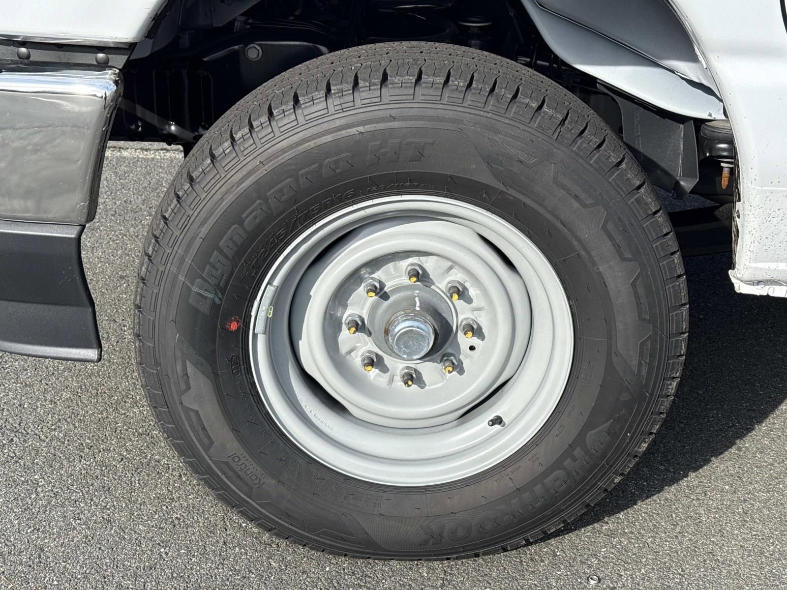 New 2026 Ford E-350 and Econoline 350 Super Duty w/ Power Equipment Group image 9