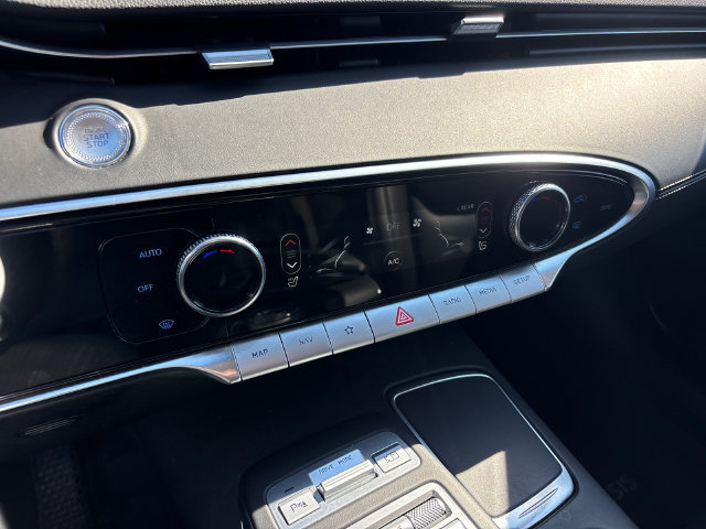 Used 2025 Genesis GV70 2.5T AWD/4WD image 22