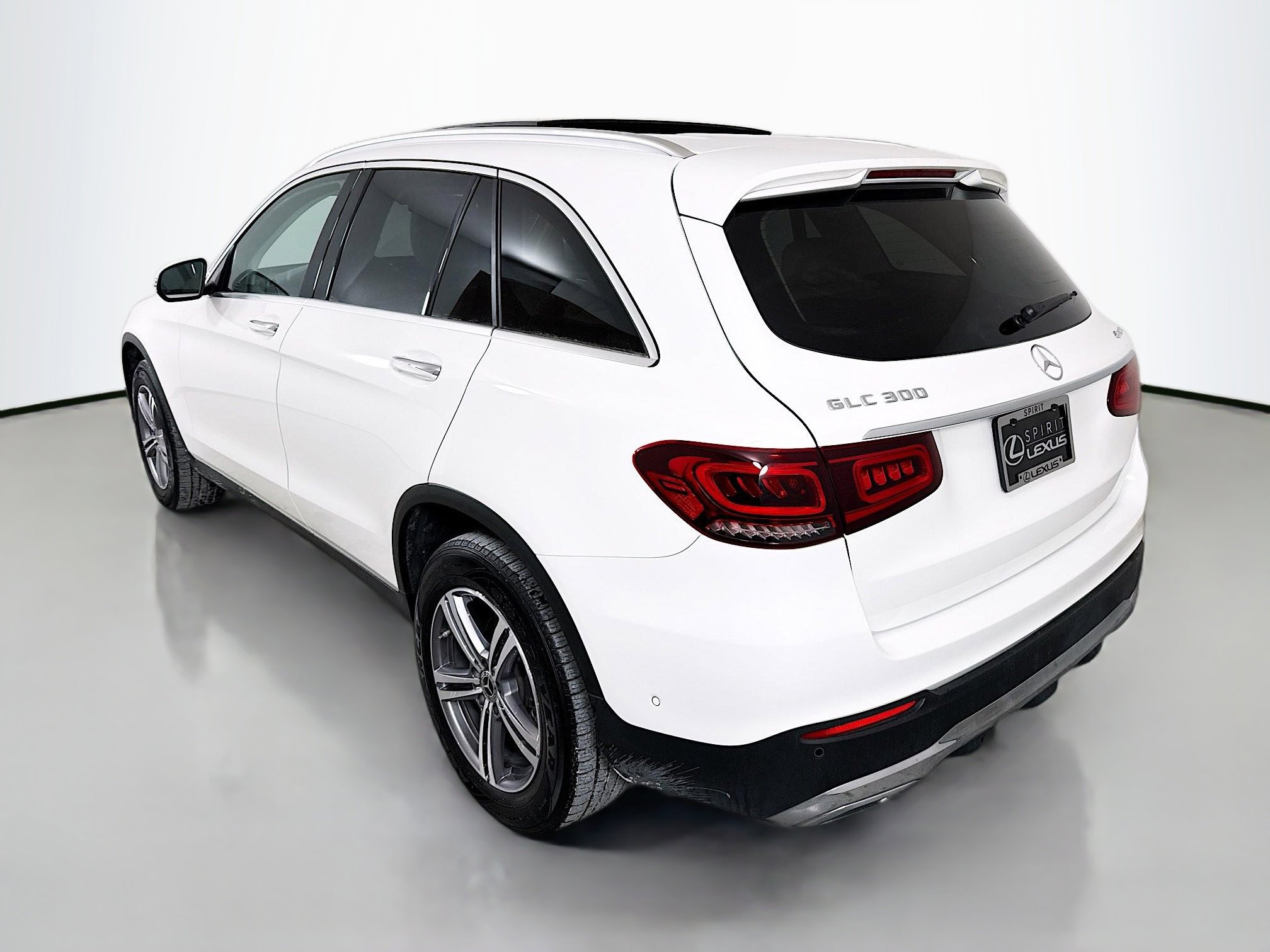 Used 2022 Mercedes-Benz GLC 300 4MATIC image 5