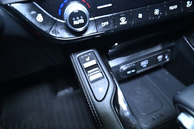 Used 2025 Kia Telluride EX w/ EX Captain's Chair Package image 29