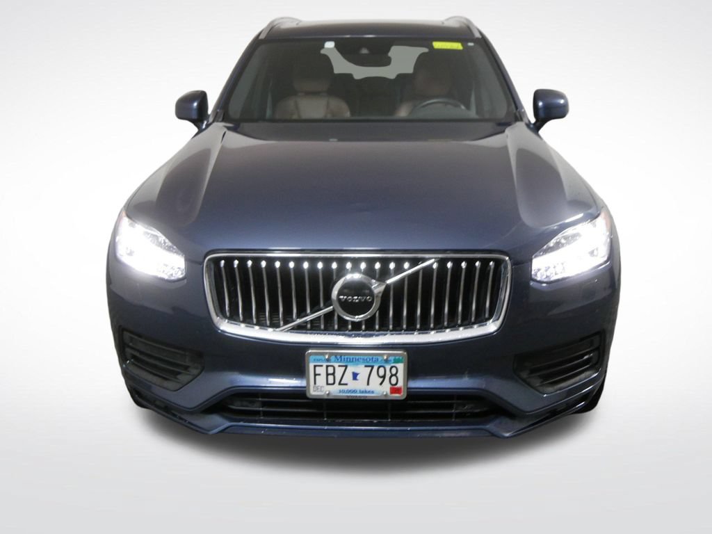 Used 2021 Volvo XC90 T6 Momentum w/ Climate Package AWD/4WD image 9